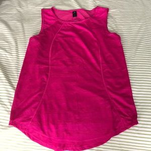 Brand new 90 degree exercise tank top size XS